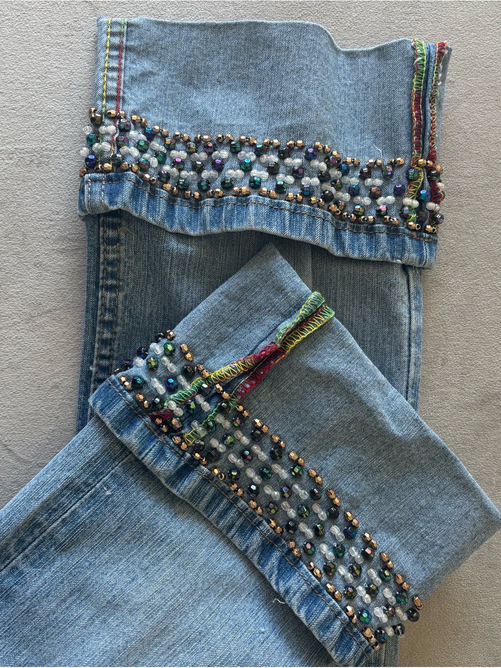 🔴 Curious Beaded-Cuff Medium-Wash Straight Jeans - Picture 3 of 10